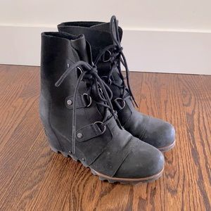 WOMEN'S JOAN OF ARCTIC™ WEDGE BOOT